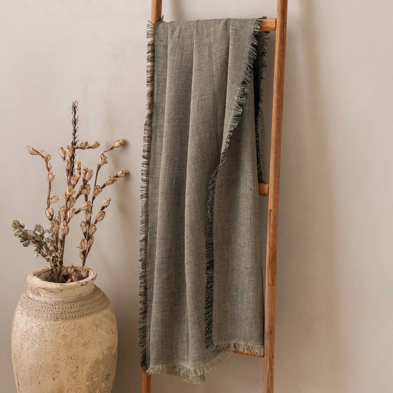 The Linen Blanket